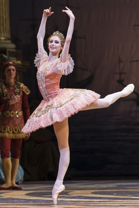 The Bolshoi Ballet in The Sleeping Beauty (Bolshoi’s London Season at ROH) Putri Aurora, Sleeping Beauty Ballet, Svetlana Zakharova, Ballet Russe, Tutu Ballet, Ballet Beauty, Bolshoi Ballet, Ballet Inspiration, The Ballerina