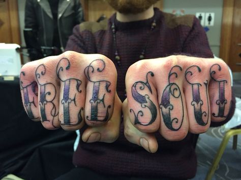 Free Soul Heavy Soul Tattoo, Free Soul Tattoo, Knuckle Tats, Heavy Soul, Tattoo Word Fonts, Sin Tattoo, Tattoo Letters, Tattoos Inspo, Soul Tattoo