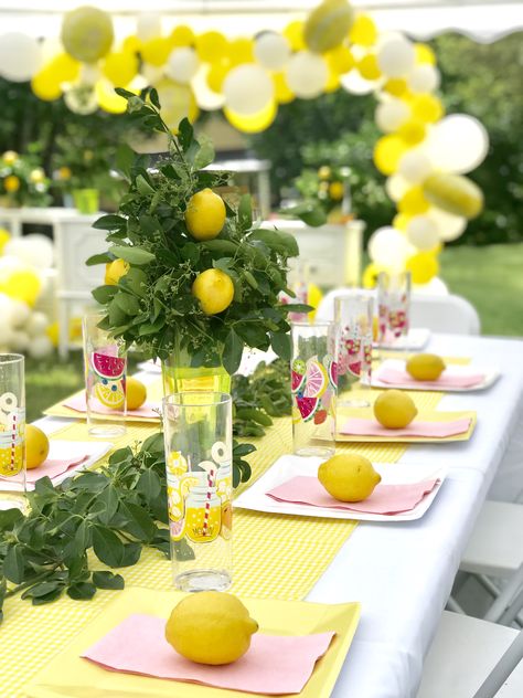 Wedding Decorations Garden, Lemon Birthday Party, Lemon Party Decorations, Lemon Table Decor, Lemon Themed Party, Lemon Birthday, Themed Party Ideas, Potting Benches, Adult Party Themes