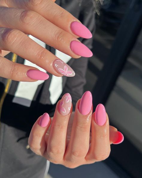 Simple Designed Nails, Cool Pink Nail Designs, Pink Girly Nails Design, Cute Nail Ideas For Summer 2024, Nails Design Ideas Pink, Pink Nails With Design Ideas, Cute Pink Nails Almond, Pink Nail With Design, Pink Spring Nail Ideas