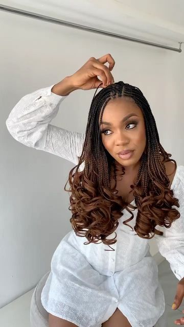 Cute Up Braided Hairstyles, French Curl Twist Braids, Feminine Braids Black Women, French Wave Braids, Knotless Box Braids French Curls, Ombré French Curl Braids, Short Braids With French Curls, Medium Knotless French Curl Braids, 4 French Braids Black Hair