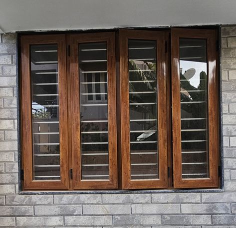 Wooden Window Grill Design, Indian Window Design, Windows Grill, Teralis Jendela, Window Design Ideas, Vintage Vibes Retro, Wooden Window Design, Indian House Exterior Design, Window Image