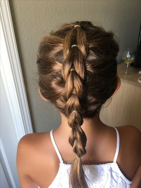 Rubber band braid Rubber Band French Braid, Hair Styles With Mini Rubber Bands, Mini Rubber Band Hairstyles, Side Plait Hairstyles, Elastic Hair Bands Hairstyles, Rubber Band Braids, Hair With Rubber Bands, Easy Rubber Band Hairstyles, Rubber Band Hairstyles For Kids