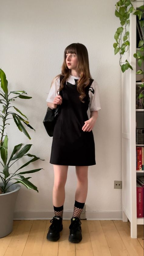 Indie Alternative Fashion, Ootd Alternative, Japanese Alternative Fashion, Indie Outfit Inspo, Corporate Goth, Inspo Fits, Outfit Inspo Spring, Estilo Indie, Rock Outfit