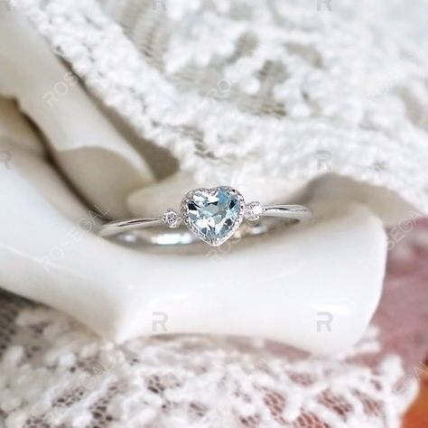 Blue Crystal Engagement Ring, Engagement Finger, Crystal Engagement Rings, Rings Dainty, Sapphire Wedding Rings, Princess Ring, Silver Jewelry Fashion, Wedding Band Sets, Finger Rings