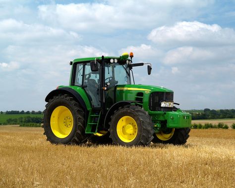 New John Deere Tractors | John Deere 7030 Premium serisi John Deere Tractors Pictures, John Deere Tractors Farms, Mighty Machines, Tractor Pictures, Jd Tractors, Tractor Accessories, John Deere Equipment, Classic Tractor, John Deere Tractor