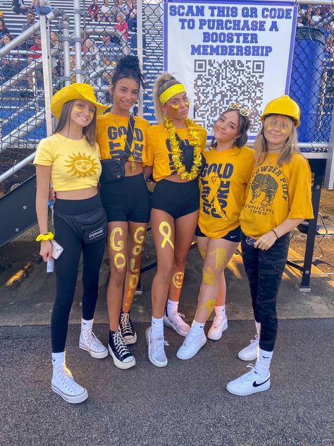 Team Spirit Ideas Outfit, Gold Out Football Game Ideas, Cheer Camp Outfits Theme, Spirit Week School Colors Day, Yellow Spirit Day Outfits School, Gold Out Theme Football Game, Yellow Out Football Game Outfit, Black And Gold School Spirit Outfits, Black And Gold Spirit Day