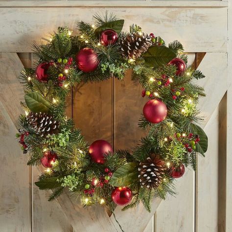 Beautiful wreath for decorating this Holiday season. #christmasdecordiy #christmasdecorationsdiy #worldkindnessday Holiday Wreaths Christmas, Holiday Wreaths Diy, Wreaths Christmas, Gold Christmas Decorations, Christmas Door Wreaths, Outdoor Wreaths, Green Wreath, Xmas Wreaths, Do Nothing