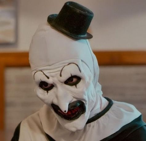 Art the Clown Terrifier Drawing, Terrifier Art The Clown, Art The Clown Terrifier, Clown Cake, Art The Clown, Horror Movie Icons, Horror Movie Art, Rap Lines, Horror Movie Characters