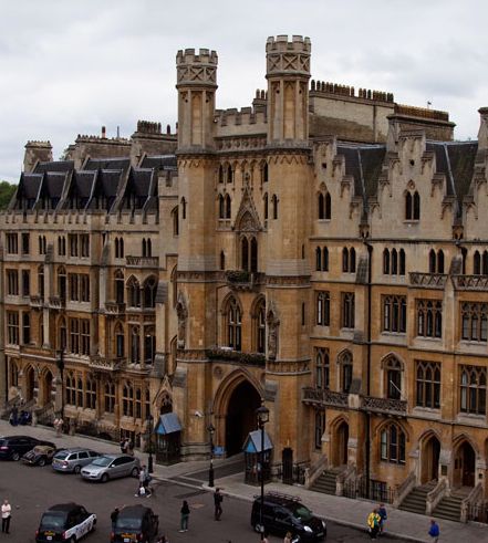 London England :: Westminster School √  https://en.wikipedia.org/wiki/Westminster_School http://www.westminster.org.uk/ Westminster School, School Aesthetic, Private School, Westminster, London England, Photo Sharing, United Kingdom, Louvre, Street View