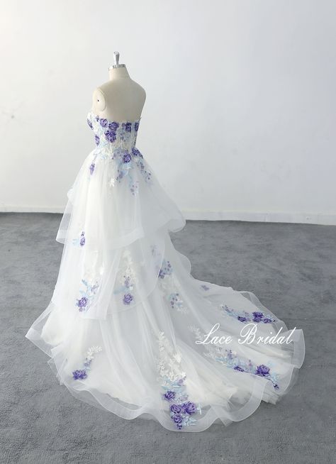 Light Purple Wedding Dress, Wedding Dress Spaghetti Strap, Wedding Dress Colorful, Lavender Wedding Dress, Butterfly Wedding Dress, Colorful Wedding Dress, Light Purple Wedding, Rainbow Wedding Dress, Strap Wedding Dress