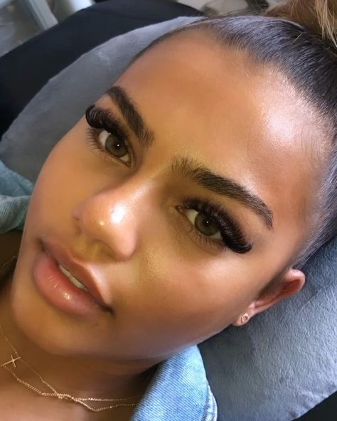 Eye Lash Style, Kylie Jenner Lashes, Volume Russe, Natural Fake Eyelashes, Best Lash Extensions, Lash Extentions, Lashes Fake Eyelashes, Lash Makeup, Wispy Eyelashes