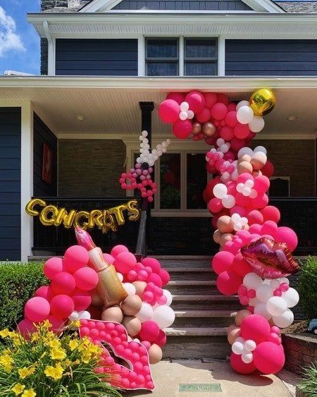 Beauty School Graduation Party Ideas, Cosmetology Graduation Party Decorations Ideas, Beauty School Graduation Party, Cosmetology Graduation Party, Cosmetology Party, Esthetician Graduation, Beauty School Graduation, Makeup Party Decorations, Cosmetology Graduation