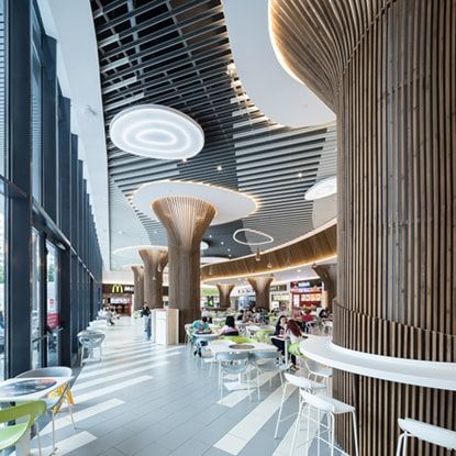 Shopping mall Veranda Elegant False Ceiling, Column Cladding, Shopping Mall Interior, False Ceiling Design Ideas, Shopping Mall Design, Column Lighting, Ceiling Design Ideas, Neoclassical Interior, School Interior