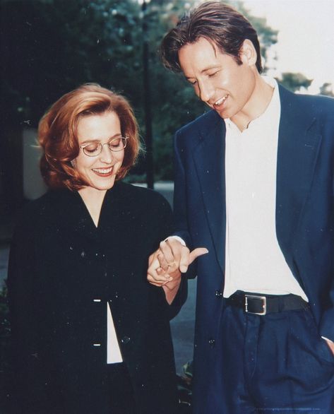 Gillian Anderson David Duchovny, Gotham News, David And Gillian, Mulder Scully, Fox Mulder, Dana Scully, David Duchovny, Young Prince, Gillian Anderson