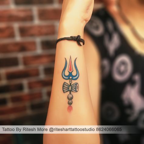 Trishul tattoo Damru tattoo #trishuldamrutattoo Damru Tattoo, Om Trishul Tattoo, Trishul Tattoo Designs, Trishul Tattoo, Infinity Symbol Tattoo, Om Tattoo Design, Tattoo Design For Hand, Skull Sleeve, Ganesha Tattoo