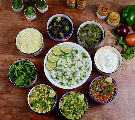 Chipotle Bar, Burrito Bowl Vegetarian, Copycat Chipotle Burrito Bowl, Copycat Chipotle Burrito, Chipotle Bowls, Chipotle Burrito Bowl, Vegetarian Burrito, Chipotle Burrito, Copycat Chipotle