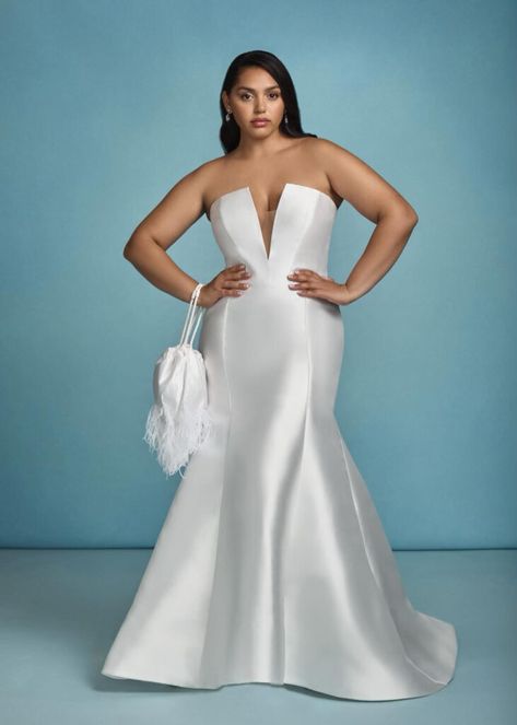 Fat Bride, Watters Bridal, 20 Wedding Anniversary, Plus Size Bridal, Plus Size Brides, Honeymoon Fund, Bridal Magazine, Bridal Fashion Week, Plus Size Wedding