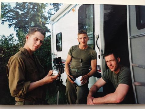 Edward Burns, Hanging on the set of SPR with Barry Pepper and Giovanni Ribisi. New York Movies, Fury Movie Poster, Mob City, Ed Burns, Giovanni Ribisi, Barry Pepper, Fury Movie, Edward Burns, New York Movie