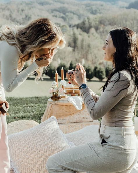 Diamonds Direct | The only thing better than a surprise proposal is a 𝒹𝑜𝓊𝒷𝓁𝑒 surprise proposal 🩷 #DDFamilyAlbum 📸: @heidibeephotography | Instagram Lesbian Proposal, Beach Proposal, Surprise Engagement, Diamonds Direct, Modern Wedding Inspiration, Lgbtq Wedding, Surprise Proposal, Family Album, Wedding Story