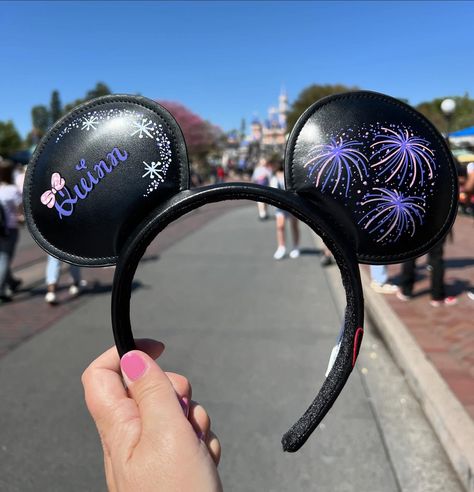 The best souvenier to get at Disneyland is custom Mickey ears. Micky Ears, Disney Secrets, Disney Bound Outfits, Disney Ears, Mickey Ears, Disney Wedding, Disney Cruise, My Happy Place, Disney Trips