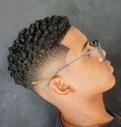 Black Fade Haircut, Afro Hair Fade, Boys Haircuts Curly Hair, Black Man Haircut Fade, Fade Haircut Curly Hair, Men Fade Haircut Short, Taper Fade Curly Hair, Hair Twists Black, Haircuts Curly