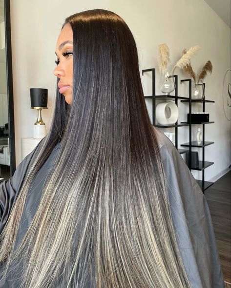 Blonde Highlights For Black Hair, Jayda Wayda Instagram, Black Outfits Fall, Highlights For Black Women, Blonde Highlights On Black Hair, Black Hair Highlights, Sew In Leave Out, Black On Black Outfits, Highlights For Black Hair