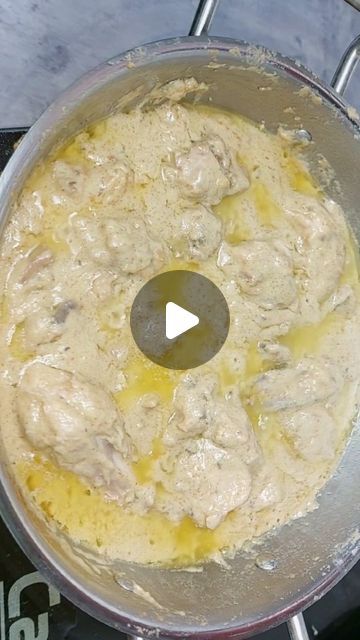 Gul Vlogs Recipes on Instagram: "White Butter Chicken Recipe Butter  Chicken  White Korma

Ingredients:

- 1 kg chicken
- 100 grams butter
- 2 tablespoons oil
- 2 onions
- 1 garlic bulb
- 1 and 1/2 inches ginger
- 1/2 cup cashews
- 1/4 cup melon seeds
- 1 and 1/2 cup milk
- 2 teaspoons coriander powder
- 1 teaspoon salt (or as per your taste)
- 1 teaspoon white pepper

#butterchicken #chicken #chickenrecipes#cooking #cookingathome #cookingvideo #cookingvideos  #cookingchannel  #recipies  #cookinglovers #healthyfood #food #goodfoodgoodlife #easyrecipes #easyrecipe #easyrecipesathome #foodlover #foodloversindia #foodlovers #foodislove #foodie  #recipiesoftheday #foodies #instafood  #indianfood" White Chicken Recipe Indian, White Chicken Korma Recipe, White Korma, Chicken Korma Recipe, Kurma Recipe, Korma Recipe, Melon Seeds, Spicy Snacks Recipes, Chicken Korma