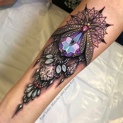 Jewelry Tattoo Designs, Gem Tattoo, Jewel Tattoo, Hamsa Tattoo, Female Tattoos, Kunst Tattoos, Diamond Tattoos, Hip Tattoos Women, Neck Tattoos