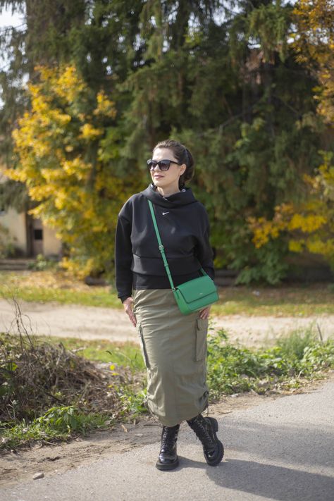 Cargo skirt - part three - Miss Green Cargo Skirt Long, Style Cargo Skirt, Bershka Hoodie, Miss Green, Cargo Outfit, Nike Boots, Fall Plus Size, Style Cargo, Skirt Long