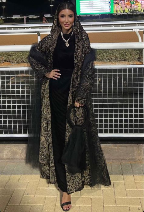 Black Sparkly Abaya, Khaleeji Lifestyle, Arabian Fashion, Party Fits, Duster Jacket, Dusters, Abaya Fashion, Hijab Style, Hijab Fashion