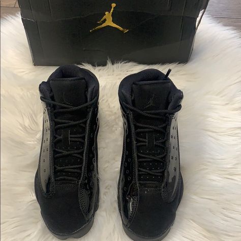 Air Jordan 13 Retro (Gs) Black /Noir ( My Son Never Used) New Air Jordan Retro 13, Jordan 4 Red, Baby Jordans, Jordan Boys, Jordan Retro 6, Hot Army Men, Retro 13, Jordan Spizike, Blue Jordans