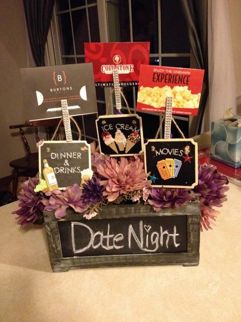 Date Night Basket, Movie Night Gift Basket, Hadiah Valentine, Gift Baskets For Him, Date Night Gifts, Raffle Prizes, Themed Gift Baskets, Wine Gift Baskets, Diy Gift Baskets