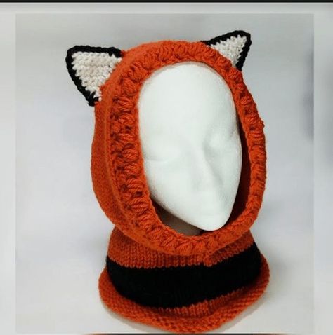 Addi Express Knit Fox Hood The Addi Express Knit Fox Hood is my latest pattern. Everyone knows how much I love to use my Addi… Crochet Machine, Knitting Machine Tutorial, Addi Knitting Machine, Addi Express, Large Knitting, Circular Knitting Machine, Loom Knitting Projects, Knitting Machine Patterns, Loom Knitting Patterns