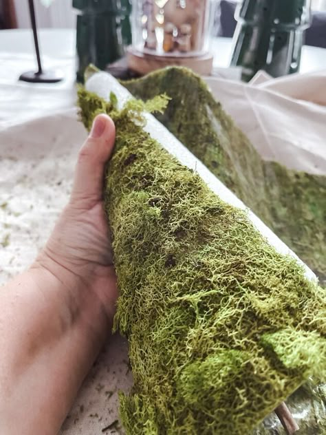 Here is a easy home decoration for the holiday. This tutorial is super easy!I am big on using what you have in the house or repurposing items. My craft room is filled with “stuff”.Why not make something with supplies found in my craft room? After searching through my craft supplies, I decided to make a Moss Tree. The estimated cost for this project is around $25. It will make SEVERAL trees with the materials.For me, the project was "free" from the stand point that I had all of the ma… Moss Covered Tree, Moss Tree Diy, Moss Christmas Decor, Diy Tree Art, Foam Tree Crafts Ideas, Moss Decor Ideas, Moss Christmas Tree, Diy Christmas Tree Stand, Moss Crafts