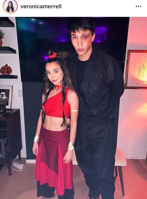 Height Difference Couple Costumes, Zuko And Katara Costume, Zutara Cosplay, Zuko Halloween Costume, Avatar Costumes The Last Airbender, Katara And Zuko Costume, Avatar Couple Costume, Katara Halloween Costume, Easy To Make Halloween Costumes