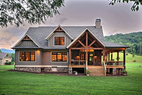 Farmhouse Craftsman, Lake Houses Exterior, Craftsman Exterior, Cabin Exterior, Craftsman Style Homes, Ranch Style Homes, Barn Style House, Home Inspo, House Plans Farmhouse