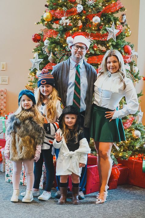 Movie Themed Christmas Card, National Lampoon Halloween Costume, Griswold Family Christmas Pictures, Christmas Vacation Photo Ideas, Christmas Vacation Family Photos, Christmas Vacation Family Costumes, National Lampoons Christmas Costume, Christmas Vacation Halloween Costumes, National Lampoon Christmas Vacation Costumes