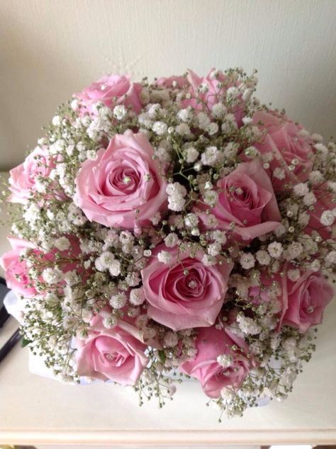 Wedding Bouquets Roses Pink, Quinceanera Flower Bouquet, Blush Rose Bouquet, Pink Rose Wedding Bouquet, Light Pink Wedding, Dream Wedding Decorations, Rose Flower Pictures, Bridal Roses, Pink Rose Bouquet