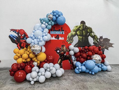 Avengers Theme Birthday, Birthday Event Ideas, Avengers Birthday Party Decorations, Avengers Decorations, Batman Themed Birthday Party, Spiderman Birthday Party Decorations, Iron Man Birthday, Marvel Birthday Party, Marvel Party