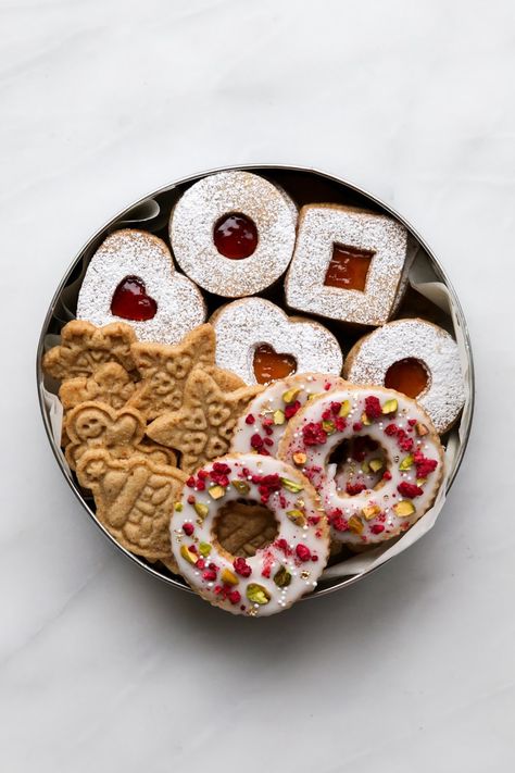 Pretzel Shortbread: 3 Ways | Constellation Inspiration Pretzel Shortbread, Christmas Pretzels, Pretzel Cookies, Christmas Cookie Box, Wreath Cookies, Freeze Dried Raspberries, Dipped Cookies, Dried Raspberries, Cookie Tins