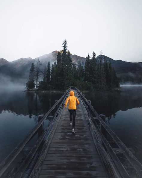 Marcel | From Germany 🇩🇪 on Instagram: “Running into the next adventure! I‘m heading to Italy now. Going to spend the upcoming 10 days in a region I haven’t visited before! Pretty…” Mountain Walking, Travel Photography Inspiration, Yellow Jacket, Travel Wanderlust, Pics Art, Oh The Places Youll Go, Travel Insurance, Adventure Awaits, Land Scape