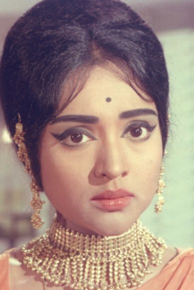 Vaijanti Mala Actress, Retro Saree Vintage India, Bollywood Nostalgia, Vaijayanti Mala, Indian Retro, Bollywood Makeup, Bollywood Retro, Rishi Kapoor, Vintage Saree