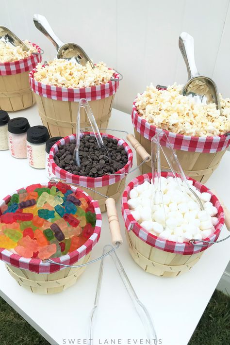 Popcorn Bar Party, Diy Popcorn Bar, Gingham Party, Diy Popcorn, Popcorn Treat, Ice Cream Sundae Bar, Barnyard Birthday Party, Popcorn Treats, Farm Themed Birthday Party