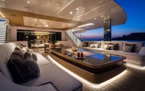 yacht-Lana-interior (4) Benetti Yachts, Luxury Yacht Interior, Big Yachts, Yacht Interior, Yacht Life, Rich Girl Lifestyle, Luxury Yacht, Boats Luxury, Luxury Lifestyle Dreams