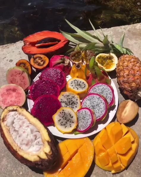 Rare Fruits, Fruit Love, Tropical Food, Exotic Food, Juicy Fruit, Fruit Platter, Exotic Fruit, Food Platters, Tropical Fruit