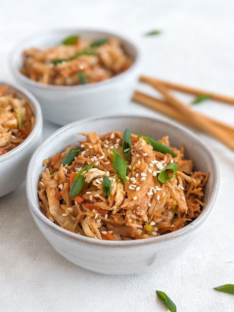 Thai Peanut Cabbage Chicken Stir Fry (Low Carb, Gluten Free, Low FODMAP Option) Low Fodmap Cabbage Recipes, Low Fodmap Stir Fry Sauce, Low Fodmap Stir Fry, Cabbage Chicken Stir Fry, Stir Fry Low Carb, Leftover Shredded Chicken, Gluten Free Low Fodmap, Cabbage Chicken, Low Fodmap Chicken