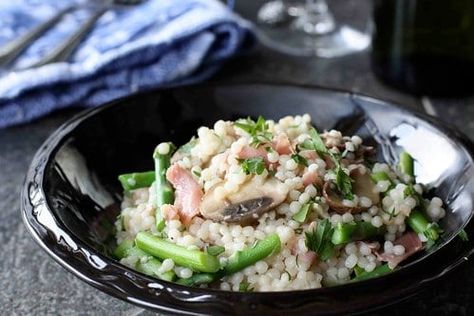 So many savory flavors in this Israeli Couscous with prosciutto, mushrooms and asparagus. Serve it as a side dish or an entrée. Couscous Risotto, Pearl Couscous Recipes, Mushroom Asparagus, Prosciutto Asparagus, Couscous Recipe, Vegetarian Ideas, Pearl Couscous, Asparagus And Mushrooms, Couscous Recipes