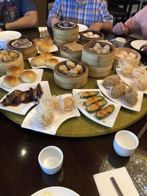 Delicious dim sum simplyhealthyfamily.org Dim Sum Aesthetic, Chinese Lifestyle, Eating Photography, Healthy Family, December 19, Simple Recipes, Instagram Food, Healthy Families, Dim Sum