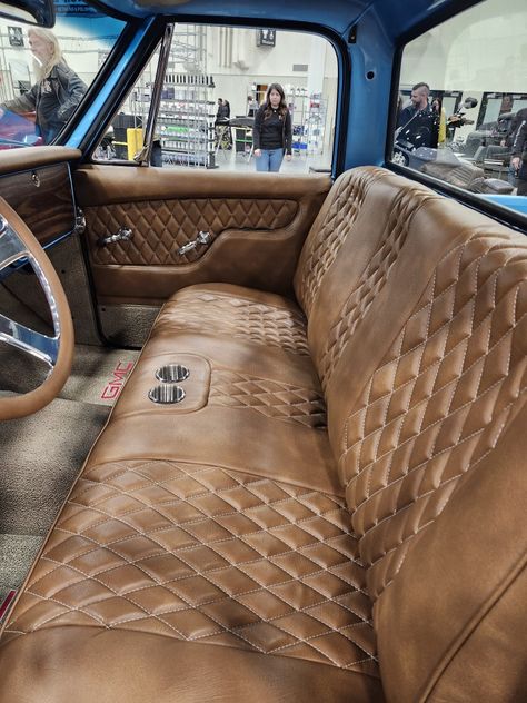 Old Car Interior, Hotrod Interior, Auto Upholstery, Car Deco, Car Upholstery, Old Car, Old Cars, Car Interior, Hot Rods